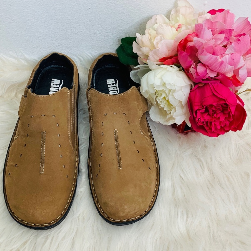 DREW Woman Shoes Winnie The Pooh Brown